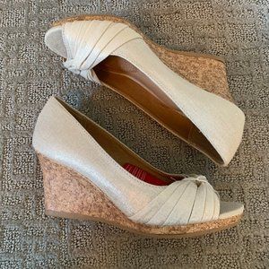 Dexflex Comfort Catie Gold Dorado Cork Wedges NIB
